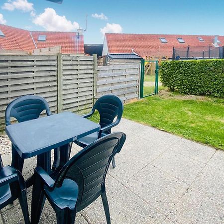 Beautiful Apartment In Bredene With Kitchen Exterior photo
